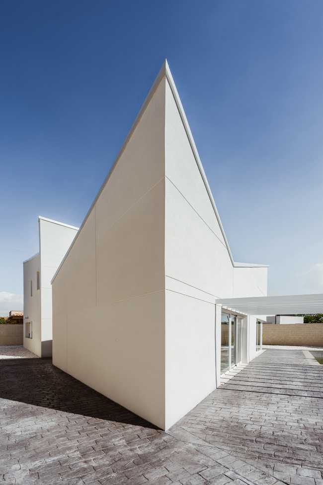 Casa Albania and the Mills of La Mancha, a muse for the inspiration of the project