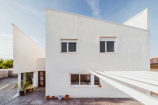 Casa Albania and the Mills of La Mancha, a muse for the inspiration of the project
