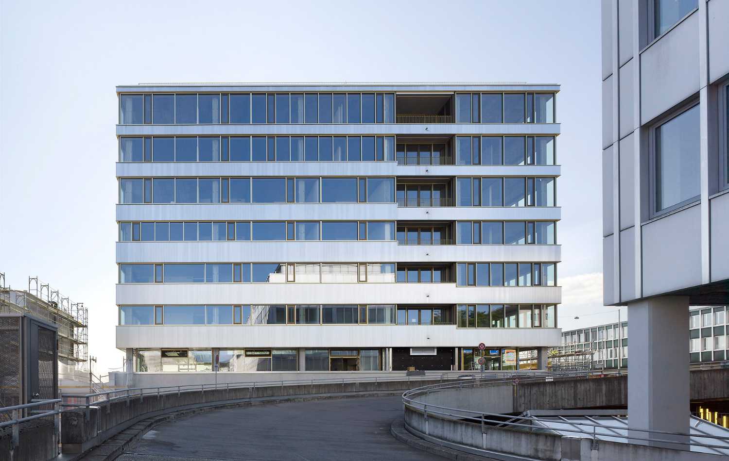 Brückenkopf Berna, da edificio per uffici a spazio abitativo