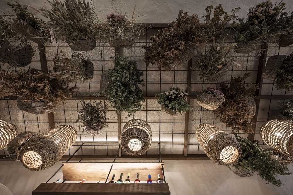 Bogen the flower bistro poised between historical legacy and contemporary finesse