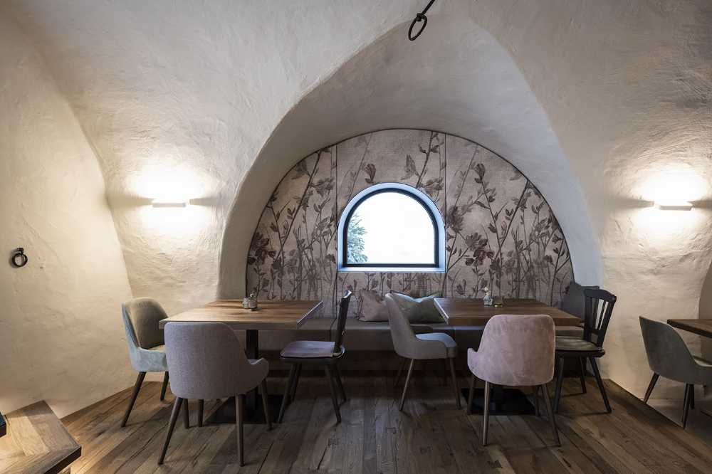 Bogen the flower bistro poised between historical legacy and contemporary finesse