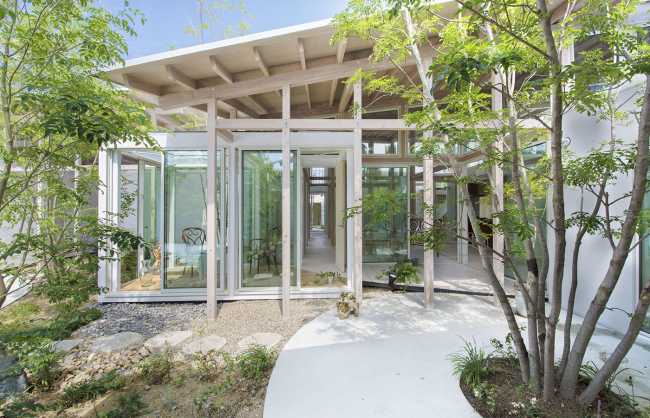House Aichi: dynamic architecture and innovative design