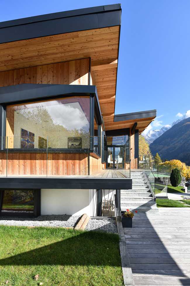 Building the contemporary by walking in the footsteps of the ancestors.