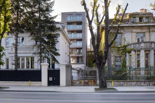 Composizione facciate in base all'orientamento. KR Apartments si schiude verso il Mar Nero