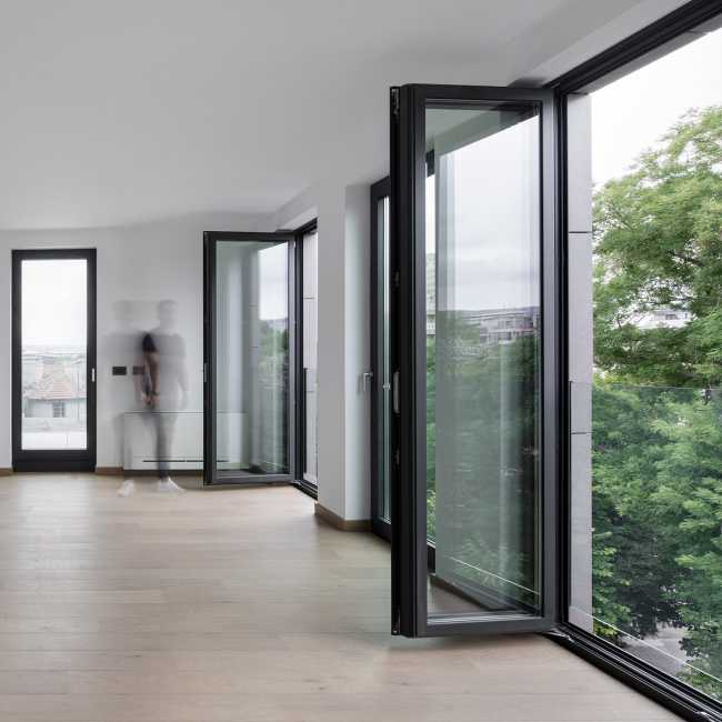 Composizione facciate in base all'orientamento. KR Apartments si schiude verso il Mar Nero