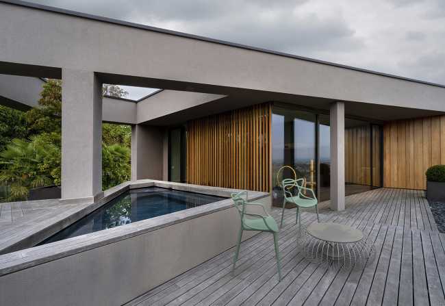 Vivre sur les collines de Turin dans une villa au style contemporain