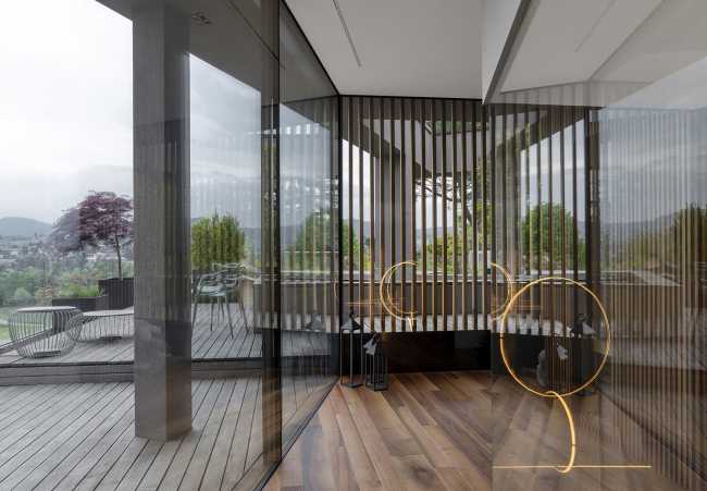 Vivre sur les collines de Turin dans une villa au style contemporain