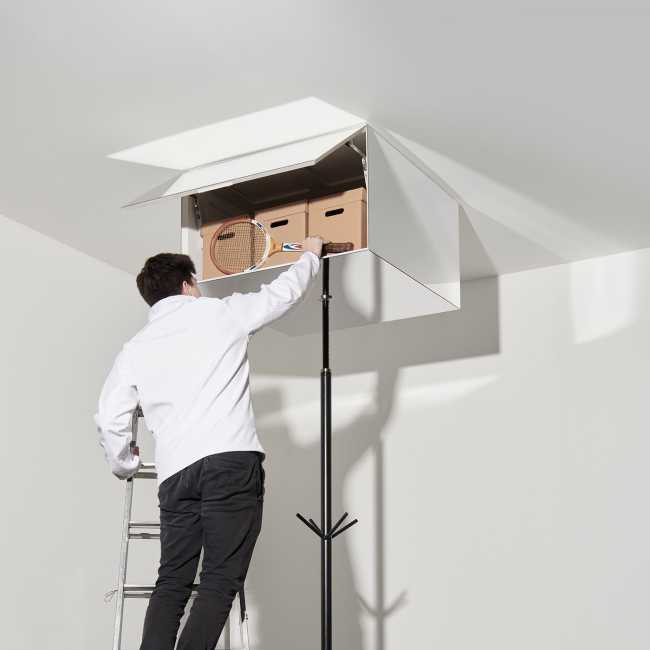 Pole: coat rack or storage space?