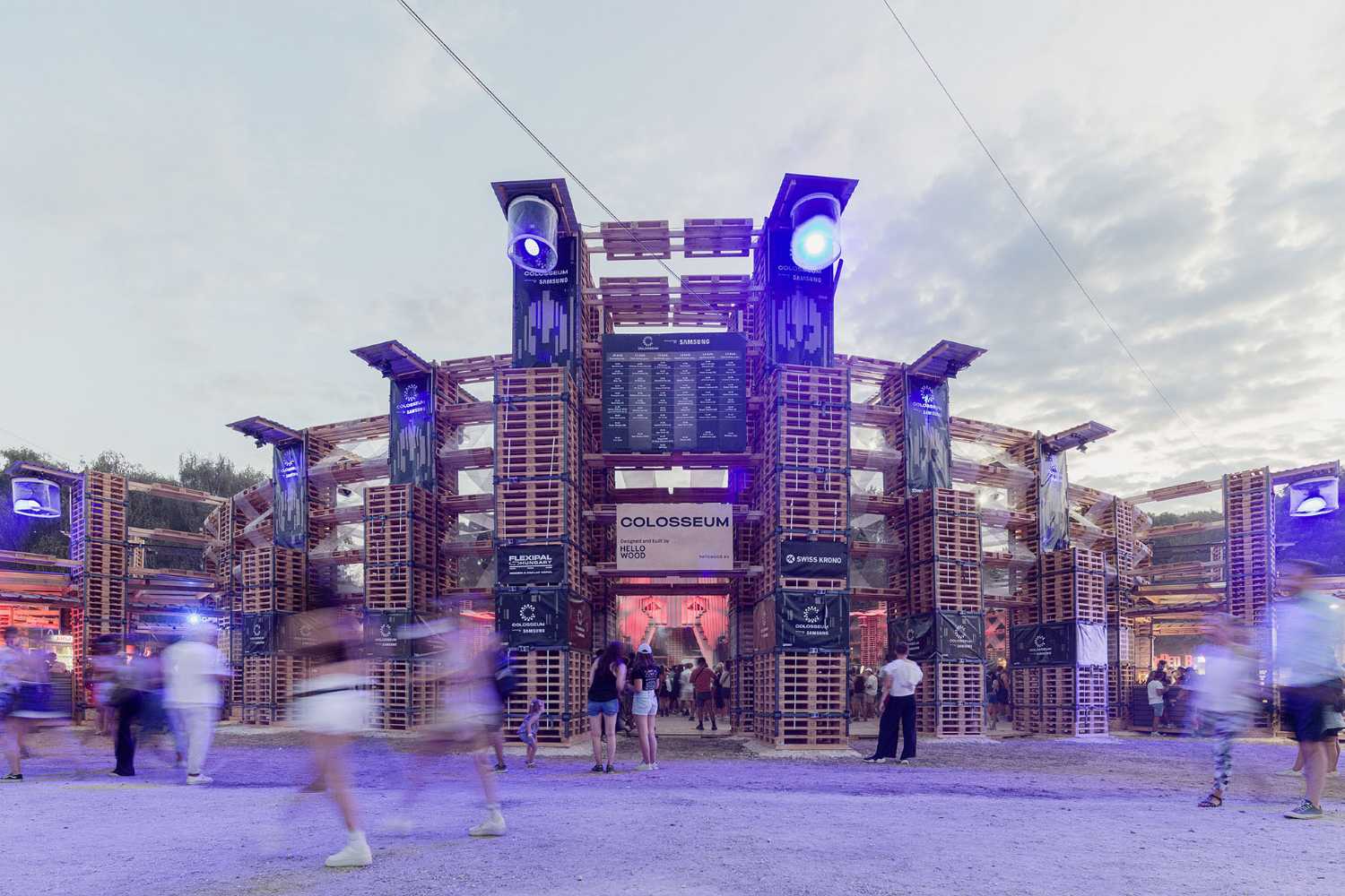 A new edition of the Colosseum at the Sziget Festival. An amphitheater built out of re-usable pallets