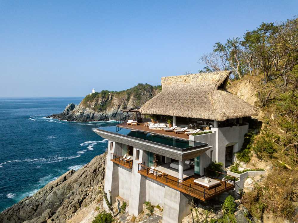 Casa Acantilado. Arquitectura ininterrumpida con el Pacífico