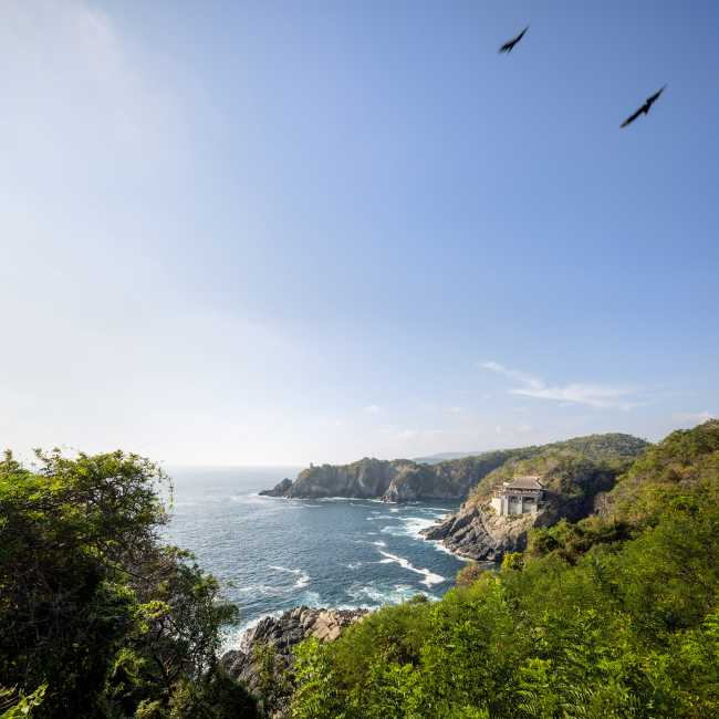 Casa Acantilado. Arquitectura ininterrumpida con el Pacífico