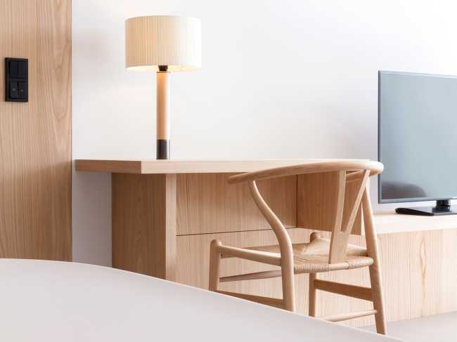 La trasparenza di un affascinante boutique hotel attira ospiti e visitatori