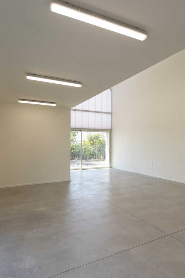 Dialéctica entre arquitectura y paisaje. Residencia de ancianos y Salón Público en el campo lombardo