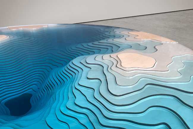 Abyss Horizon Coffee Table edition 2023. Glass and color for an oceanic chasm in the middle of the living room