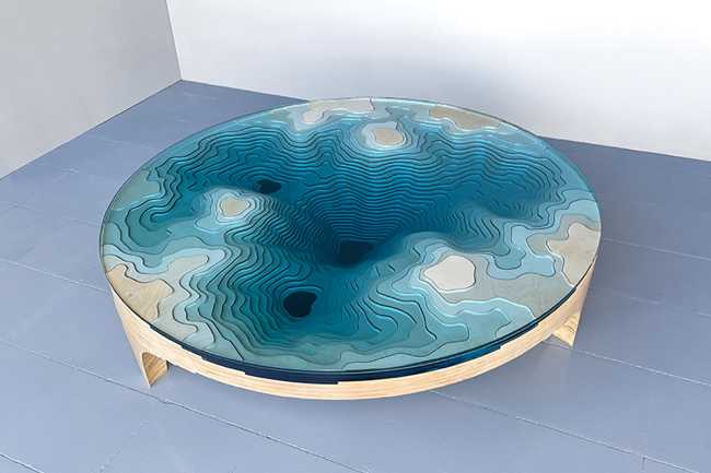 Abyss Horizon Coffee Table edition 2023. Glass and color for an oceanic chasm in the middle of the living room