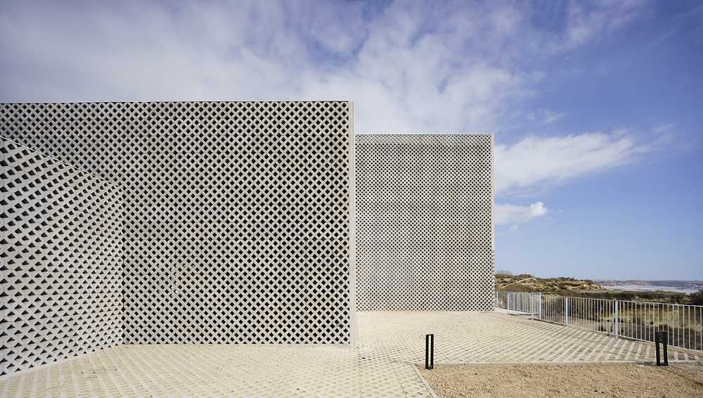 Multipurpose center in Matagorda. A volumetric tetris concept of a clear, compact and organic architecture