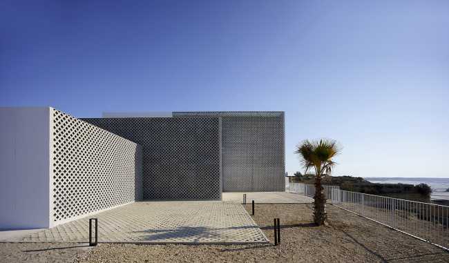 Multipurpose center in Matagorda. A volumetric tetris concept of a clear, compact and organic architecture