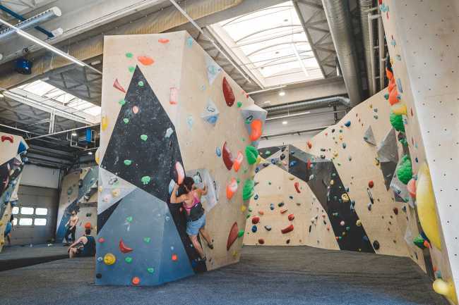 Ristrutturare una palestra di Copenaghen con il concetto di Beta Boulders