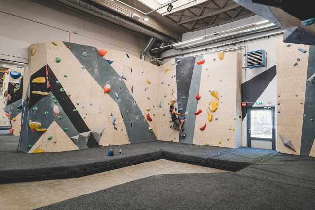 Ristrutturare una palestra di Copenaghen con il concetto di Beta Boulders