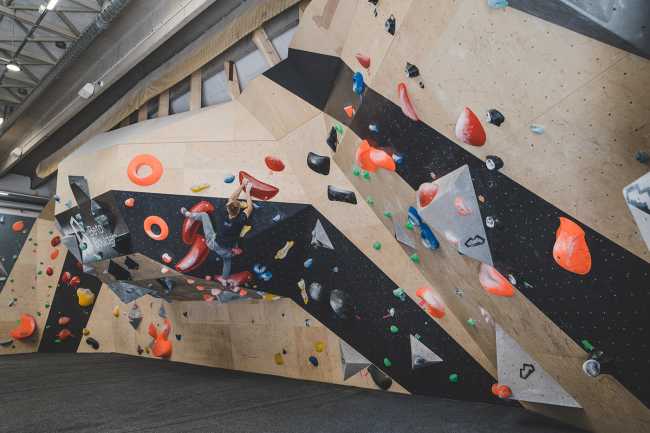 Ristrutturare una palestra di Copenaghen con il concetto di Beta Boulders