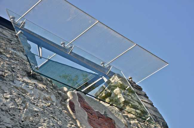 All the way from neglect to new life. The restoration of the ruined tower in the garden of Villa Carlotta on Lake Como