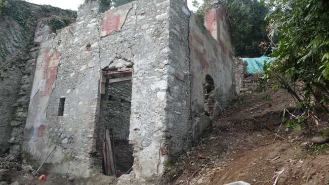 All the way from neglect to new life. The restoration of the ruined tower in the garden of Villa Carlotta on Lake Como