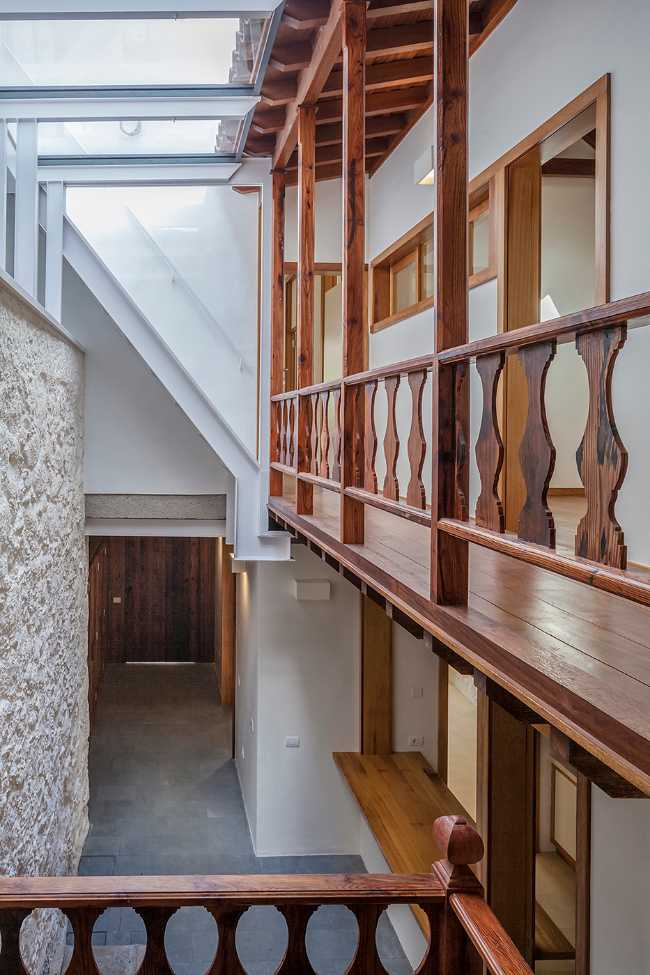 The house Tabares de Cala reclaims its function after decades of neglect