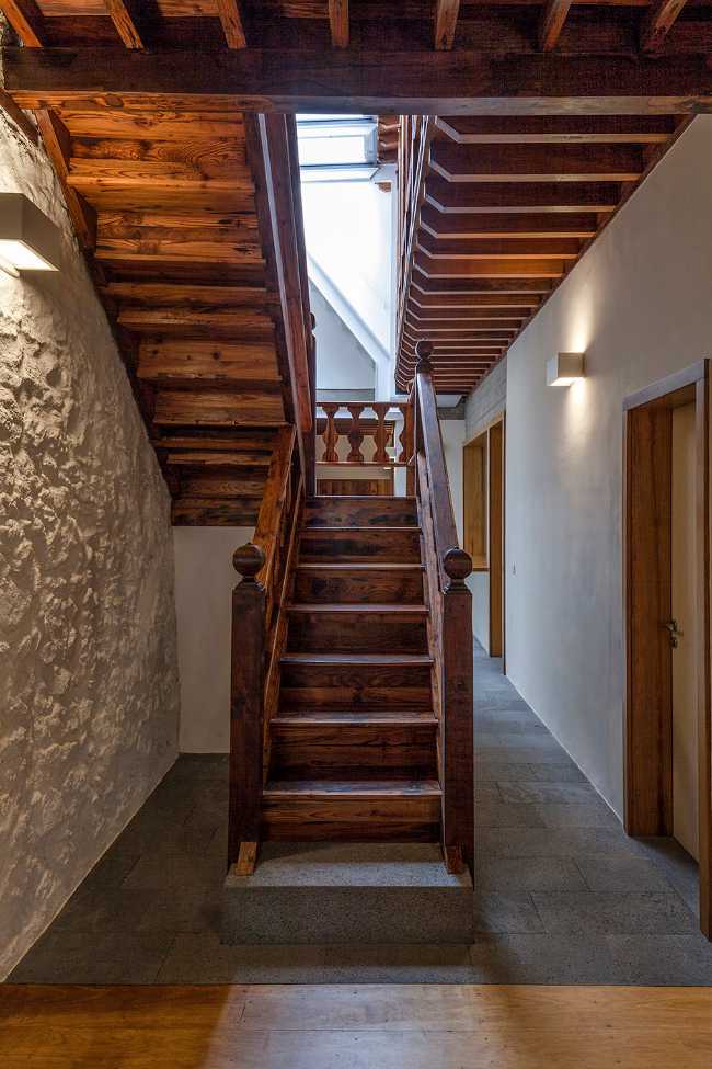 The house Tabares de Cala reclaims its function after decades of neglect