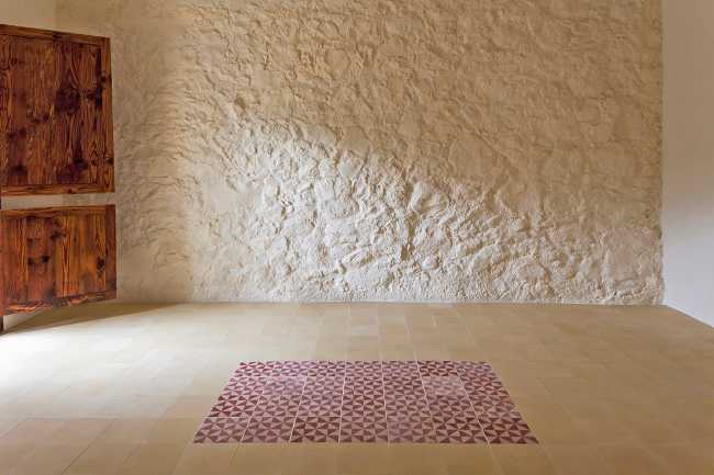 The house Tabares de Cala reclaims its function after decades of neglect