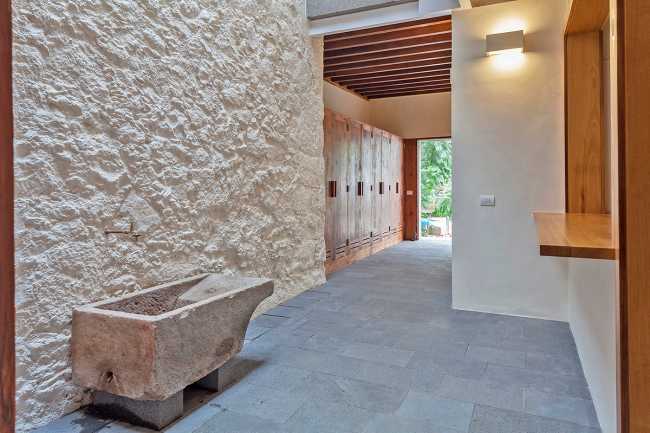 The house Tabares de Cala reclaims its function after decades of neglect