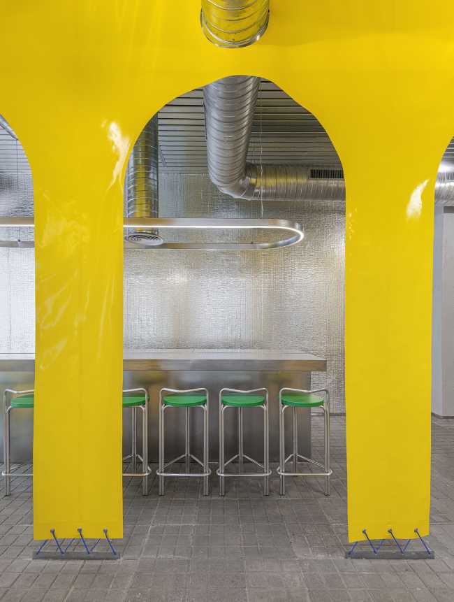 Spontaneity and Reversibility in Brutal Burrito's Design