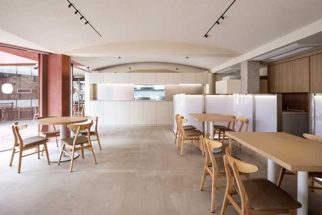 Renovation of the Piknic 2020 Cultural center in Seoul