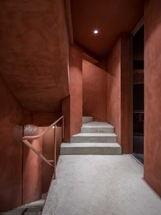 Renovation of the Piknic 2020 Cultural center in Seoul