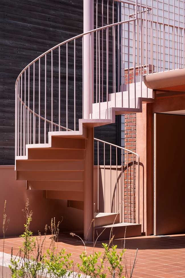 Renovation of the Piknic 2020 Cultural center in Seoul