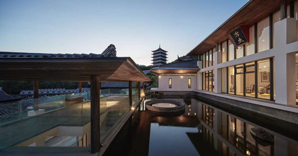 The Fang Zhang Building, an organic unity of form and content. Space inspired by the kong-vacuum concept in order to transcend the mundane