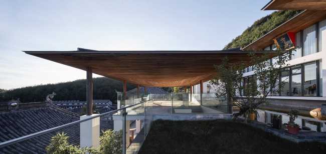 The Fang Zhang Building, an organic unity of form and content. Space inspired by the kong-vacuum concept in order to transcend the mundane