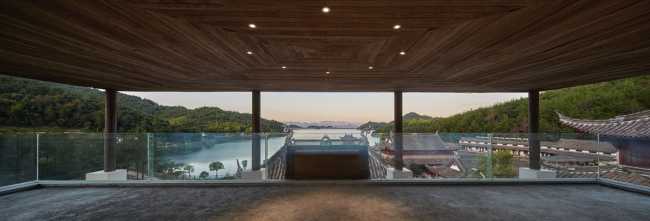 The Fang Zhang Building, an organic unity of form and content. Space inspired by the kong-vacuum concept in order to transcend the mundane