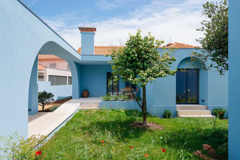 Balancing tradition and modernity: Troviscal House's renovation