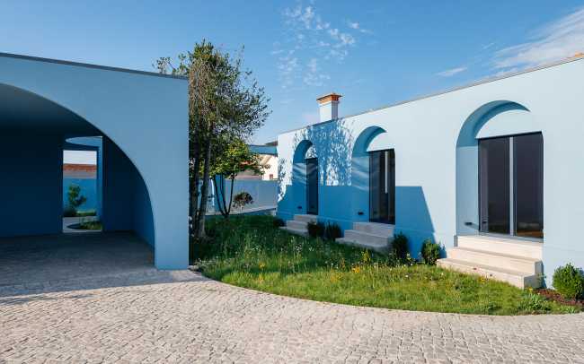 Balancing tradition and modernity: Troviscal House's renovation