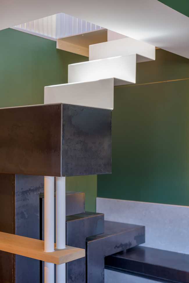 GTT3 house featured by Mangani architecture. New interior design for a striking and welcoming environment