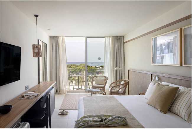 The Architecture of Hotel Atzavara intended as a two-way dialogue both with the viewer and between the elements of the composition