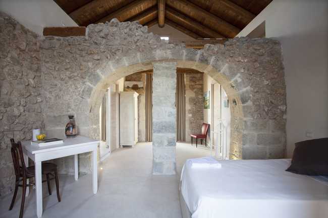 Falcon Home Resort. A masterfully restored 16th-century Salento farmhouse