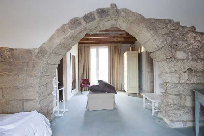 Falcon Home Resort. A masterfully restored 16th-century Salento farmhouse