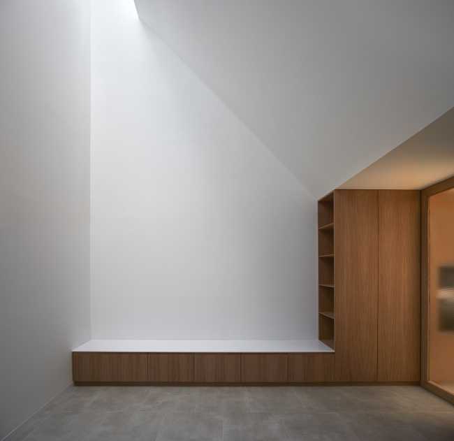 AM House. Una facciata antica che nasconde una rivoluzione residenziale