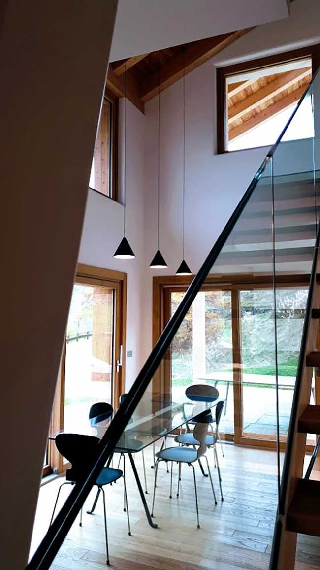 A quest for elegance and passion for an original mountain home model. An alpine villa in Chamois