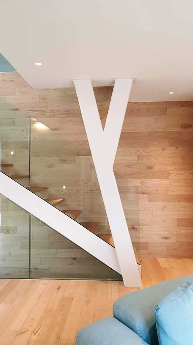 A quest for elegance and passion for an original mountain home model. An alpine villa in Chamois