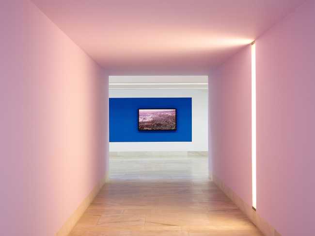 The importance of Light in the exhibition Distant Lights by Nuno Cera