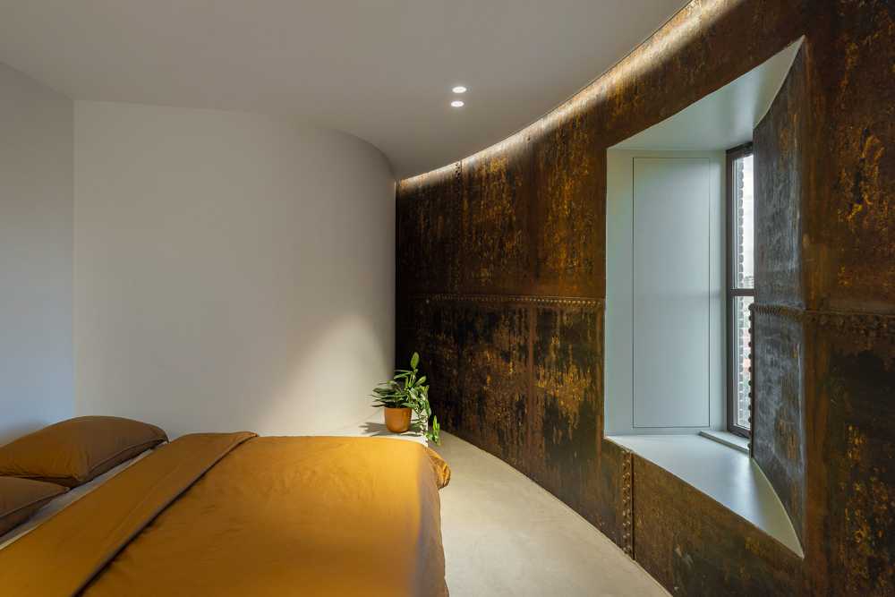 A crumbling national monument is transformed into exclusive residences in the Utrecht WatertowerA crumbling national monument is transformed into exclusive residences in the Utrecht Watertower