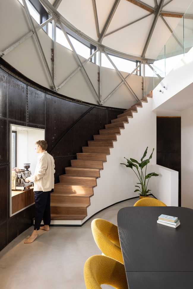 A crumbling national monument is transformed into exclusive residences in the Utrecht Watertower