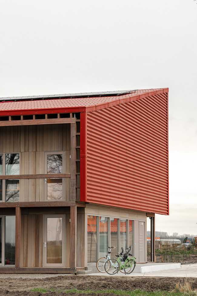 Vliervelden. Un rancho con edificio residencial para agricultores urbanos en los Países Bajos